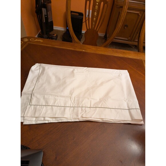 Hilton Hotel Pillowcase Sham White Sateen With Gray Stripe King Set 2 - Picture 1 of 15